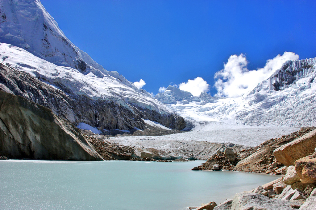 Read more about the article Vanishing Ice, Vital Insights: GEO Mountains-Backed Research Tracks Disappearing Glaciers in Peru
